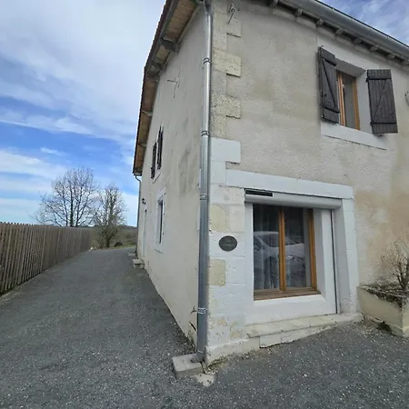Holiday home A Saint-meard-de-drone Avec Terrasse Et Piscine Partagee - Fr-1-616-469 Villetoureix