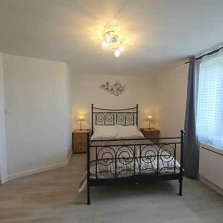 Holiday home A Saint-meard-de-drone Avec Terrasse Et Piscine Partagee - Fr-1-616-469 *